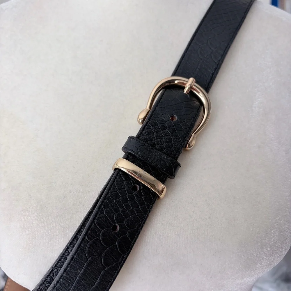 & Other Stories Black Textured Leather Belt Gold-Tone Curved Buckle